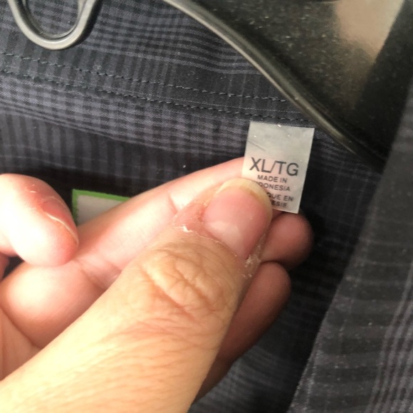 Short Sleeve Button Down NWT - Picture 3 of 4